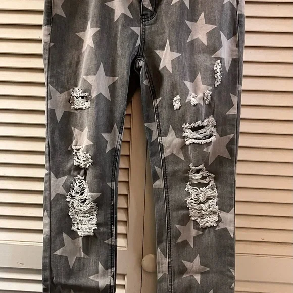 Easel Gray Star High Rise Distressed Jeans - Picture 2 of 8